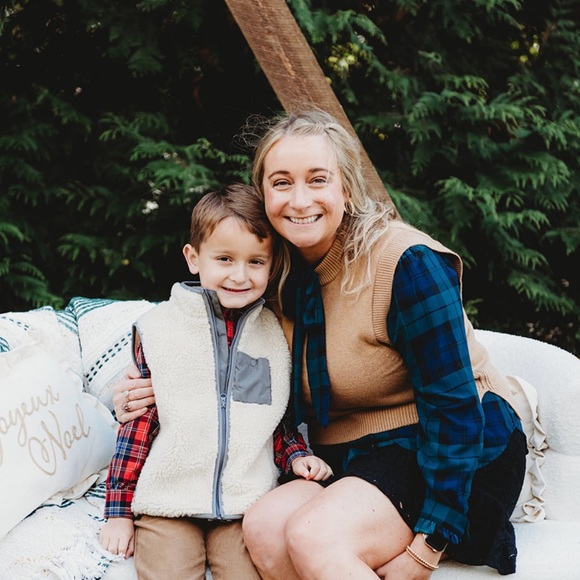 Meet your Posher, Ashley - Picture 1 of 2